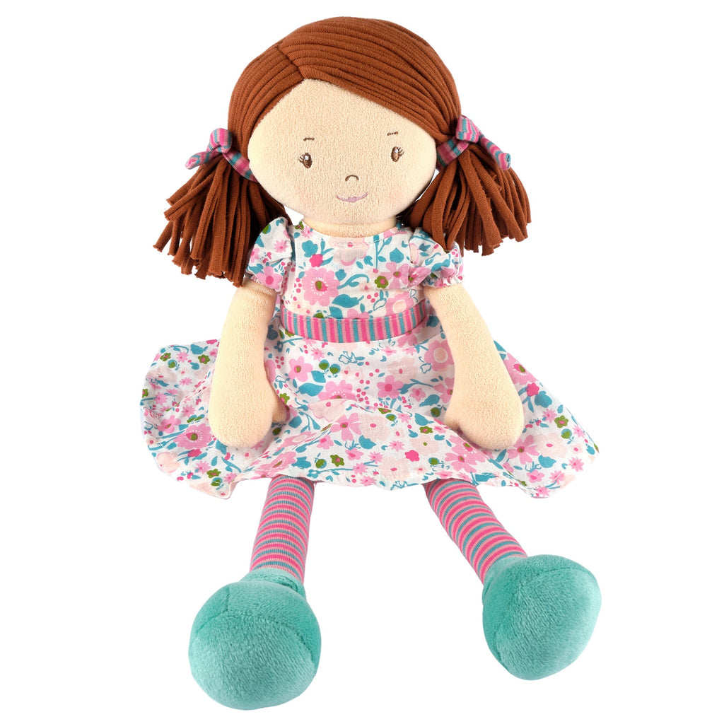 Poupée Rag Doll aux cheveux brun foncé en robe rose et vert d’eau