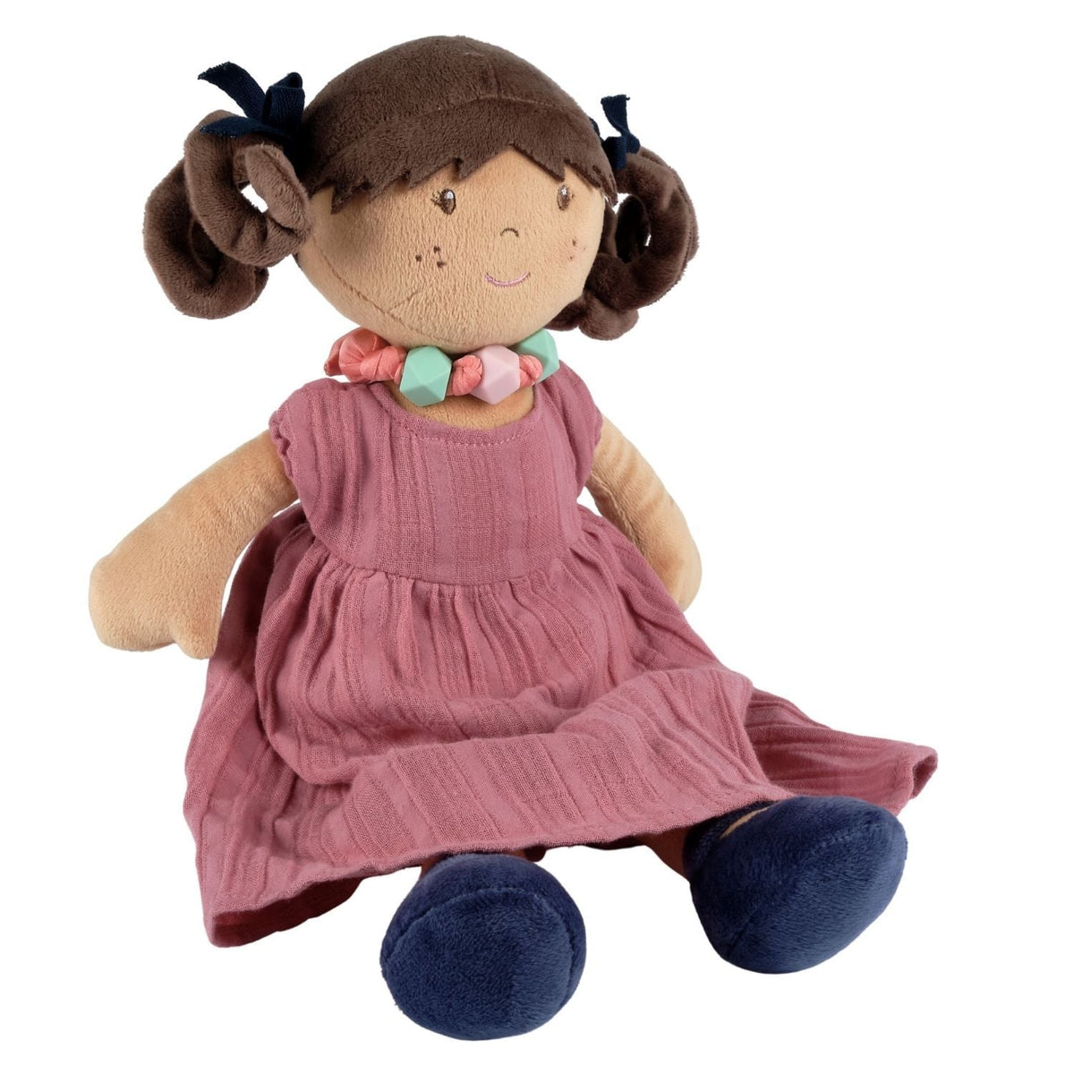 Poupée douce en robe en mousseline vieux rose avec bracelet de l’amitié