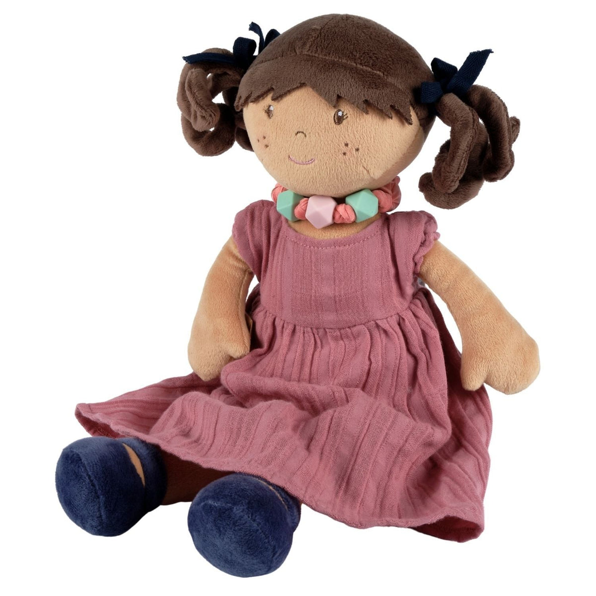 Poupée douce en robe en mousseline vieux rose avec bracelet de l’amitié